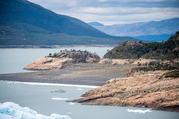 谁有初一上数学的一元一次方程应用题-