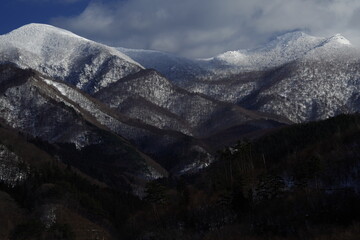 贝加尔湖在哪里