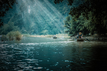 谁有初一上数学的一元一次方程应用题-